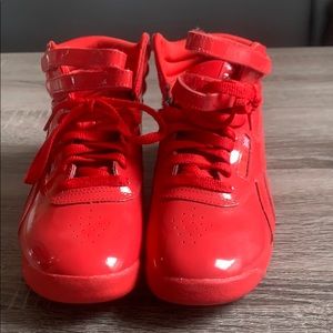 Red Reebok Classic ✨